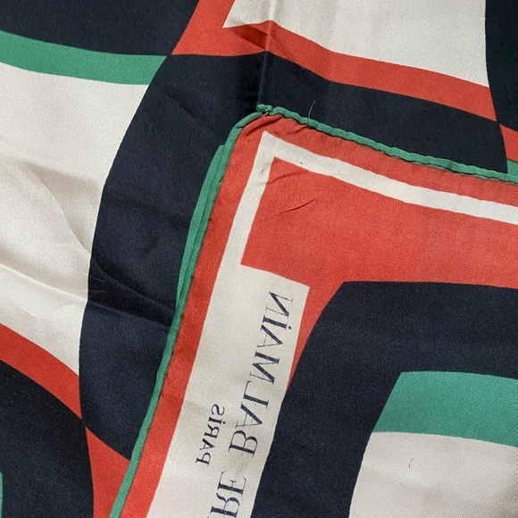 AUTHENTIC very large Pierre Balmain Paris silk scarf with hand rolled edges - Picture 4 of 5